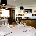 Hotel - Restaurant La Chaloupe Port-des-Barques