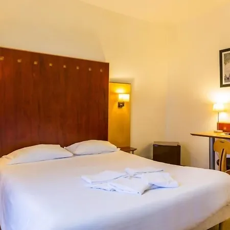 - Restaurant La Chaloupe Hotell 2*