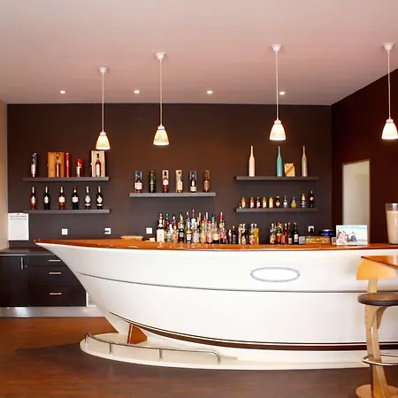 Hotel - Restaurant La Chaloupe 2*