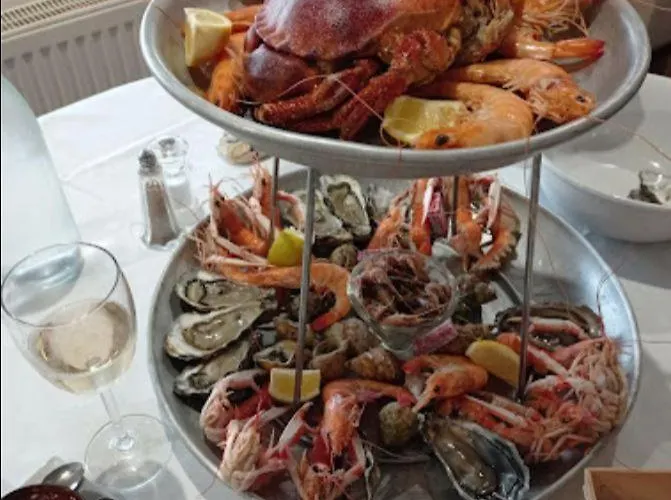 Hotel - Restaurant La Chaloupe Port-des-Barques