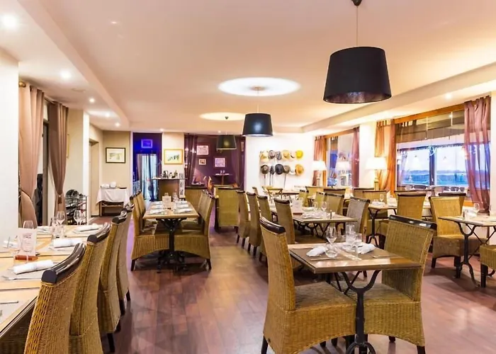 Hotel - Restaurant La Chaloupe Port-des-Barques