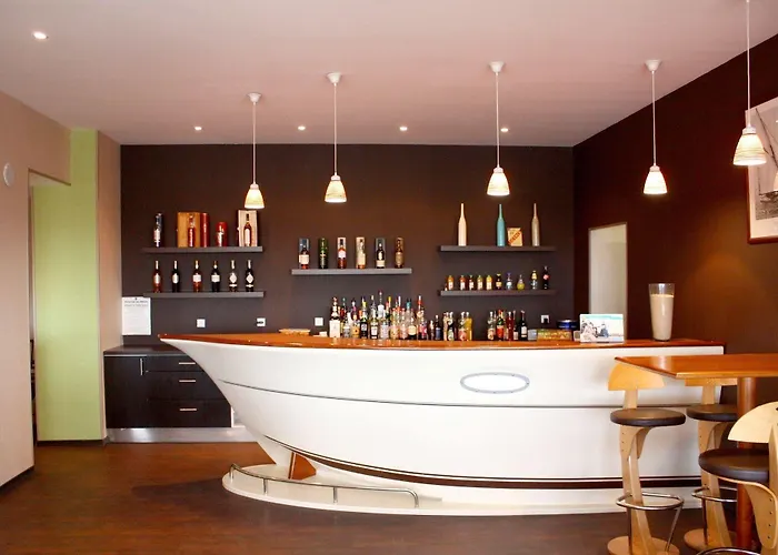 Hotel - Restaurant La Chaloupe 2*