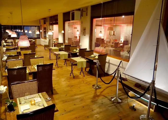 Hotel - Restaurant La Chaloupe 2*