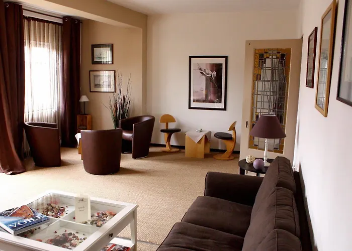 - Restaurant La Chaloupe Le Port-des-Barques