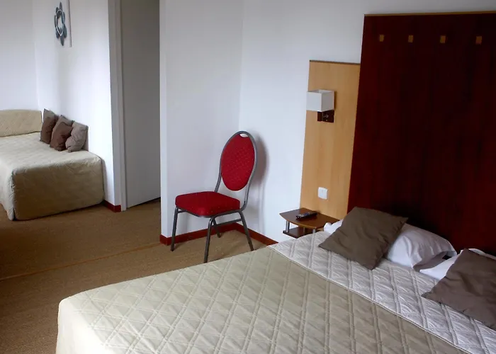 - Restaurant La Chaloupe 2*